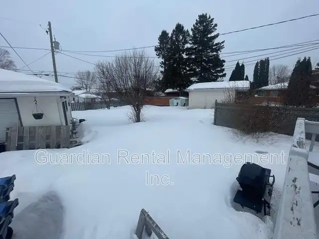 2 Bedroom, 1 Bath Lower-Level Unit – 2606 Woodlawn Ave – $1,900/ - Photo 8