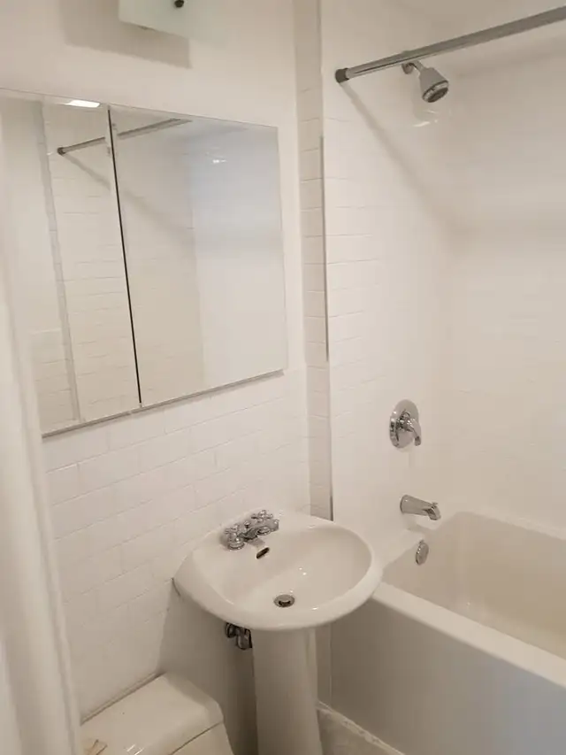 NDG Beautiful large heating 3 1/2 - Photo 2