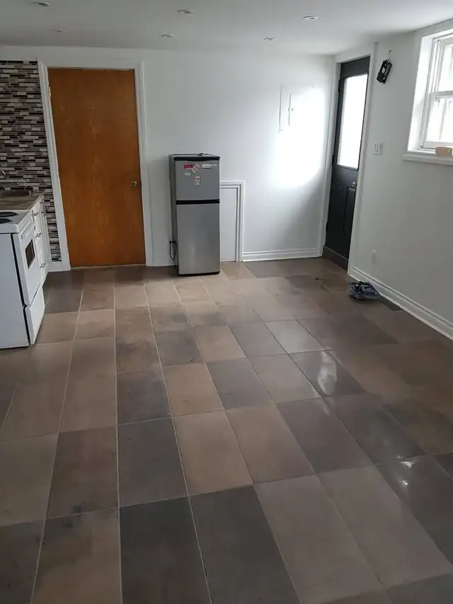 NDG Beautiful large heating 3 1/2 - Photo 3