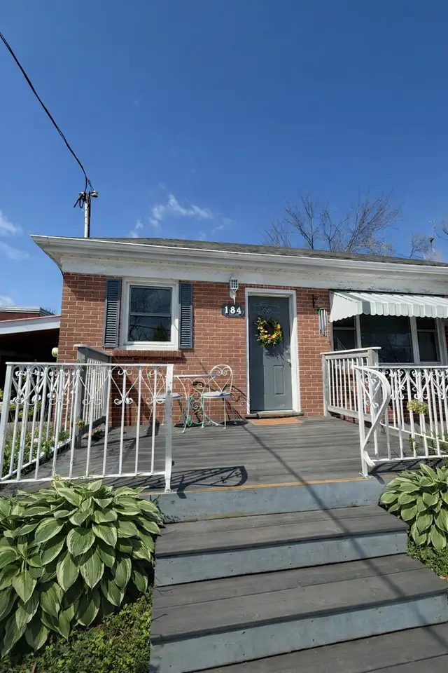 All-Inclusive 3 Bedroom w/ Internet, Yard & Parking – North End