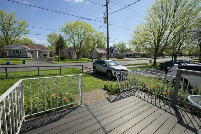 All-Inclusive 3 Bedroom w/ Internet, Yard & Parking – North End - Photo 2