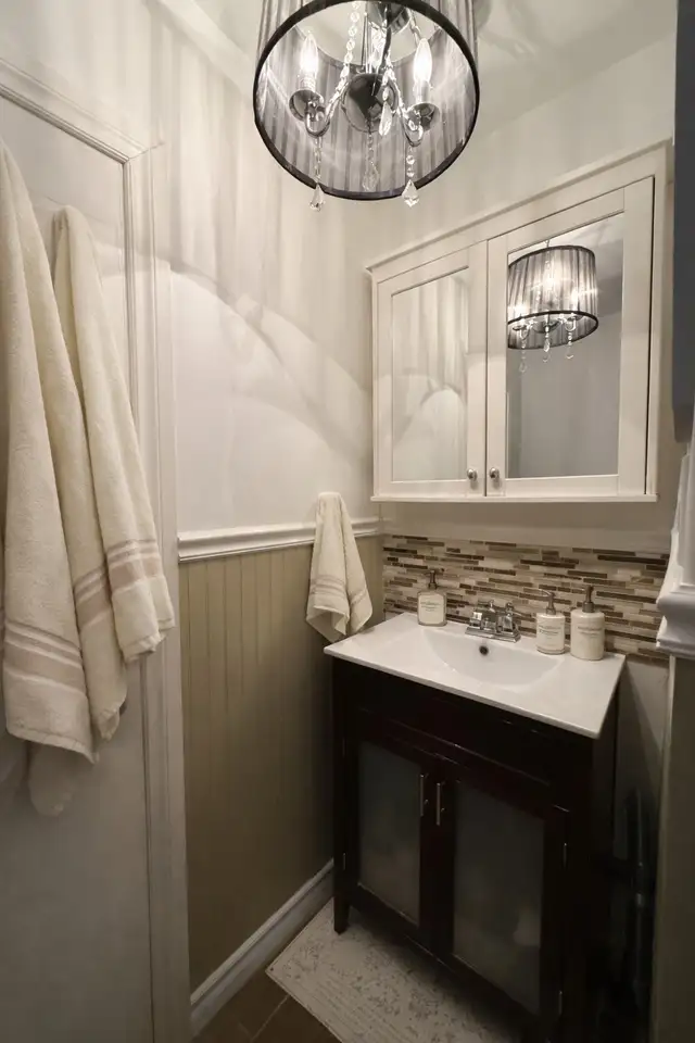 All-Inclusive 3 Bedroom w/ Internet, Yard & Parking – North End - Photo 13