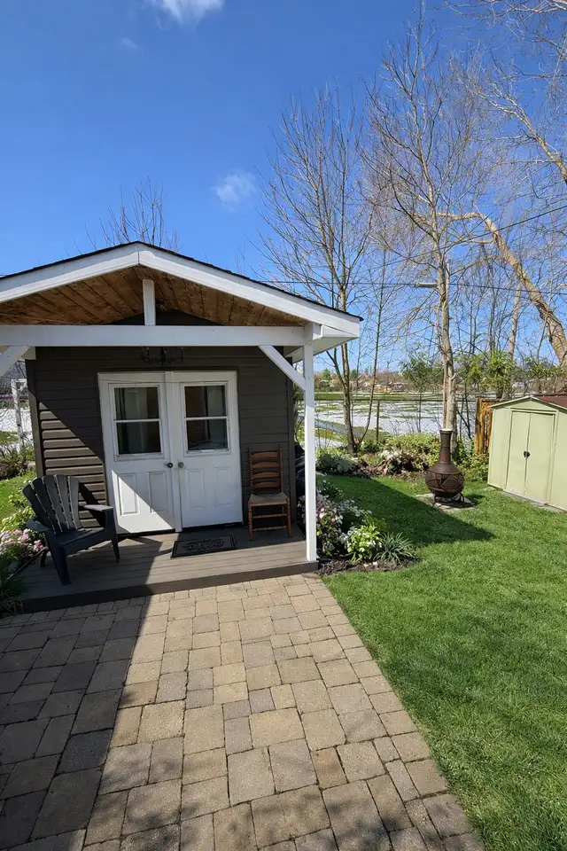 All-Inclusive 3 Bedroom w/ Internet, Yard & Parking – North End - Photo 23