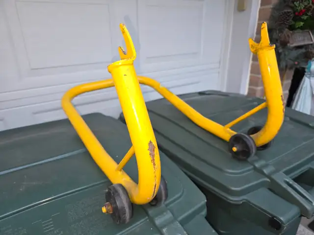 Active Products Rear Motorcycle Racing Stand For Spools Yellow - Photo 2