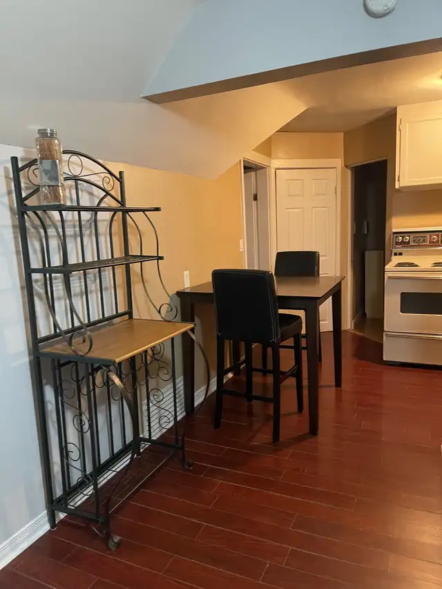 High square table - Photo 2