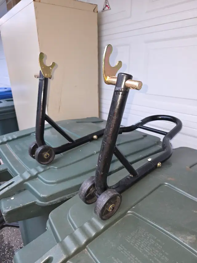 Venom Motorcycle Accessories Rear Motorcycle Racing Stand Spools - Photo 2