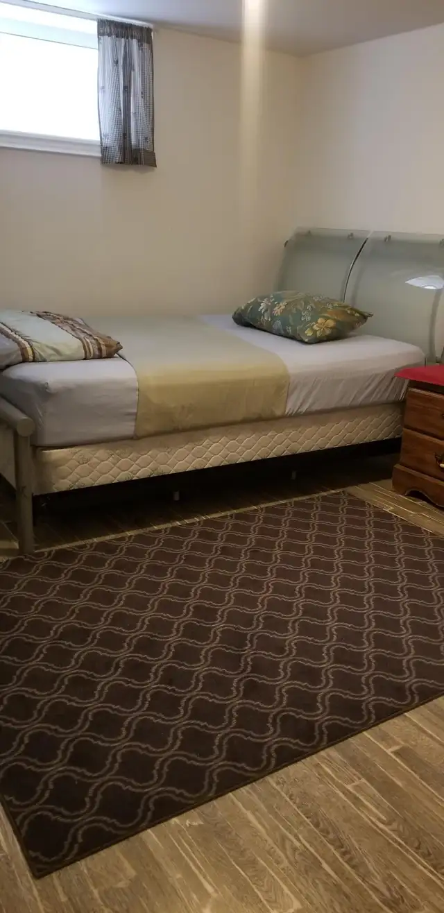 EXTREMELY BEAUTIFUL LARGE ROOM IN A WELCOME NEW HOUSE