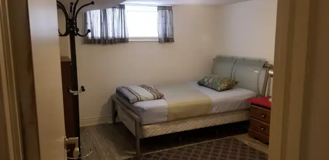 EXTREMELY BEAUTIFUL LARGE ROOM IN A WELCOME NEW HOUSE - Photo 3