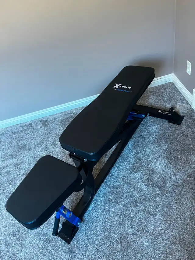 Adjustable workout bench - Photo 2