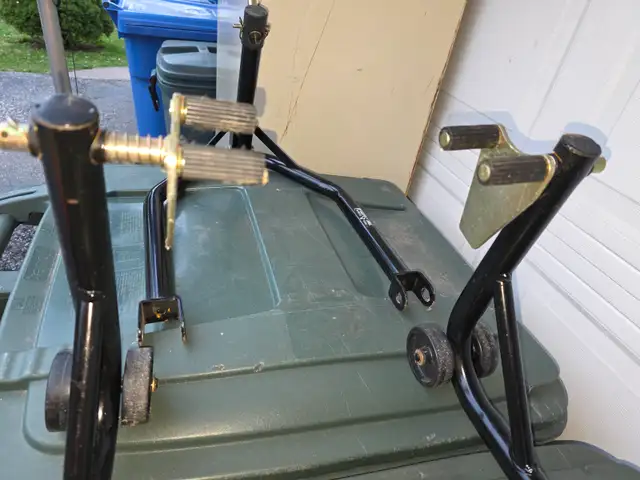 Venom Front Motorcycle Racing Stand W Under The Forks Attachment - Photo 7