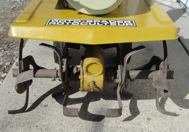 SEARS 5 HP ROTOTILLER - Photo 4