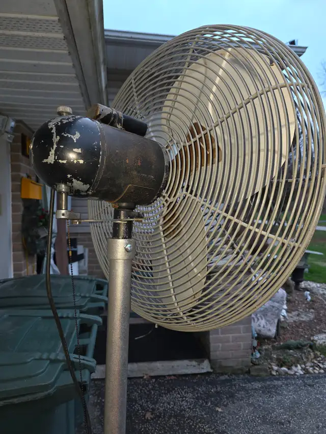 Dayton Electric MFG. Chicago Industrial Grade Machine Shop Fan 2 - Photo 7
