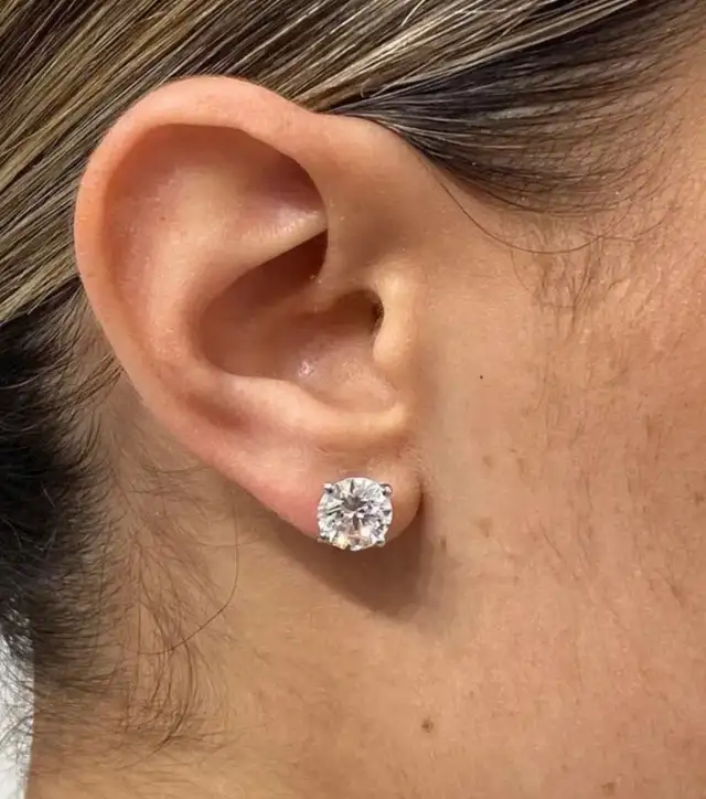 Stunning 2 Carat Diamond Studs