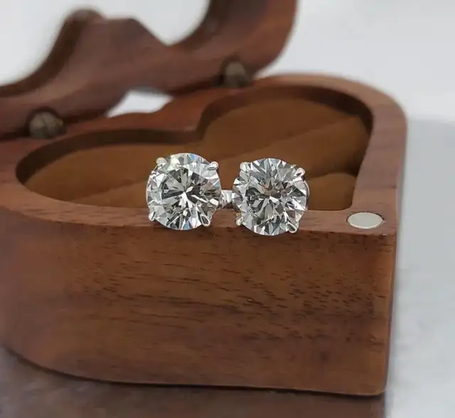 Stunning 2 Carat Diamond Studs - Photo 2