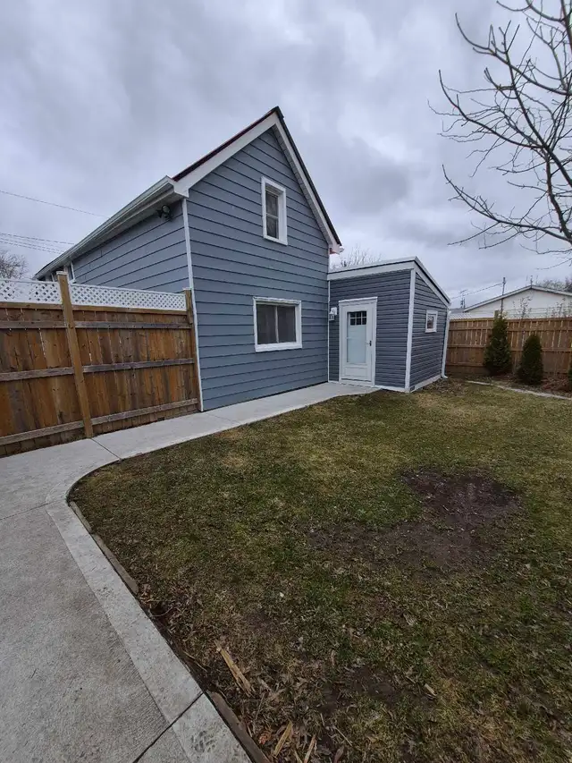 1057 oak ave Kingsville Ontario - Photo 7