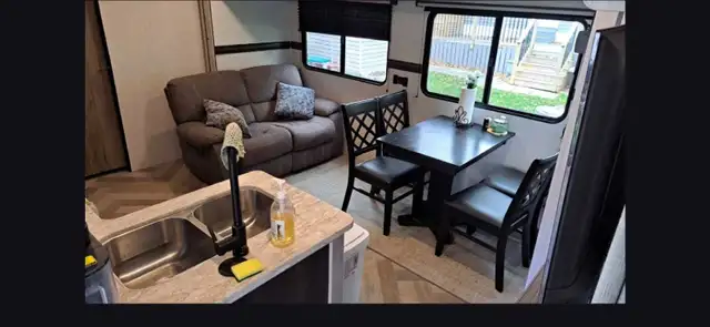 2024 Zinger Trailer in Bailey's Bay - Photo 3