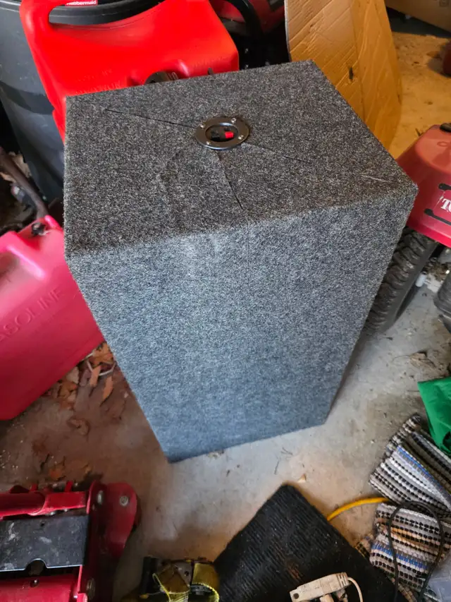 12" American Bass (Godfather series) for sale - Photo 2