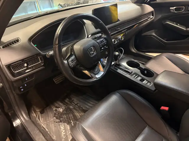 2022 civic sport touring hatchback 1.5L turbo automatic - Photo 6