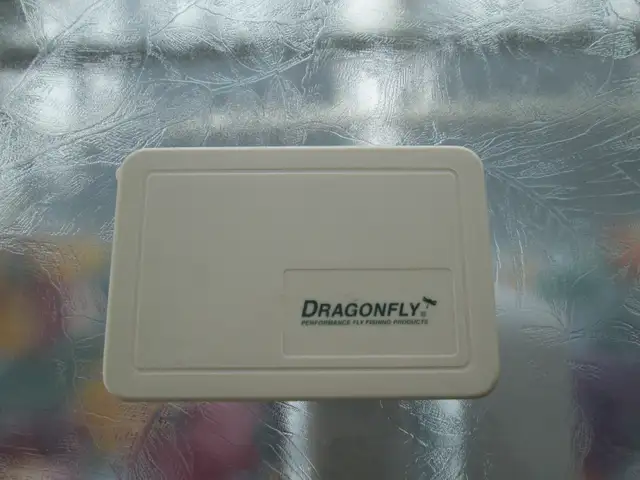 62 MIXED FLIES IN A DRAGON FLY FLYBOX