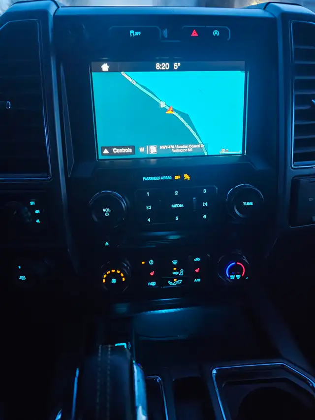 2018 Ford F-150 4WD SUPERCREW LONG BED XLT NON SMOKER - Photo 12