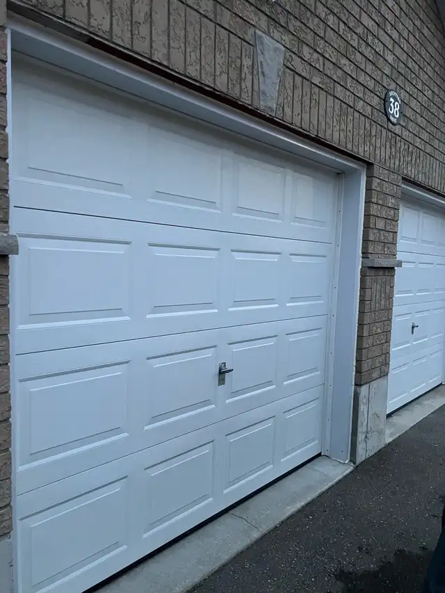 7x8 like new garage, steel doors - Photo 2