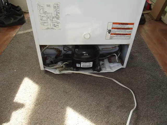 SMALL WOODS UPRIGHT FREEZER - Photo 4