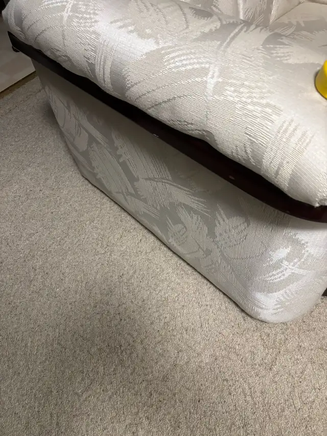 Nice accent chair - Photo 2