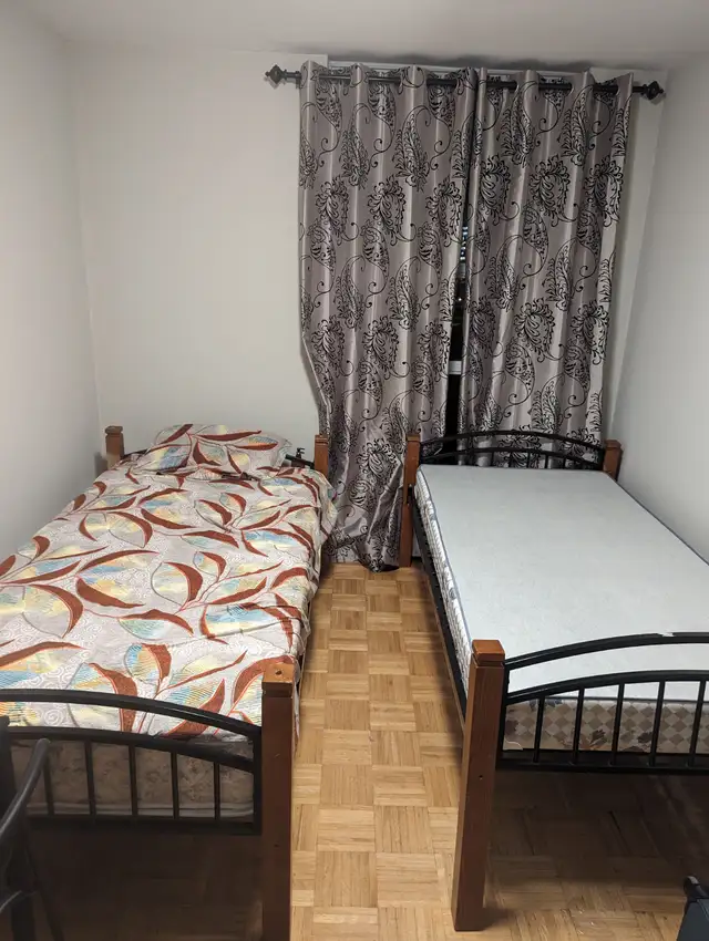 Two spaces available in Master Bedroom on immediate basis - Photo 3