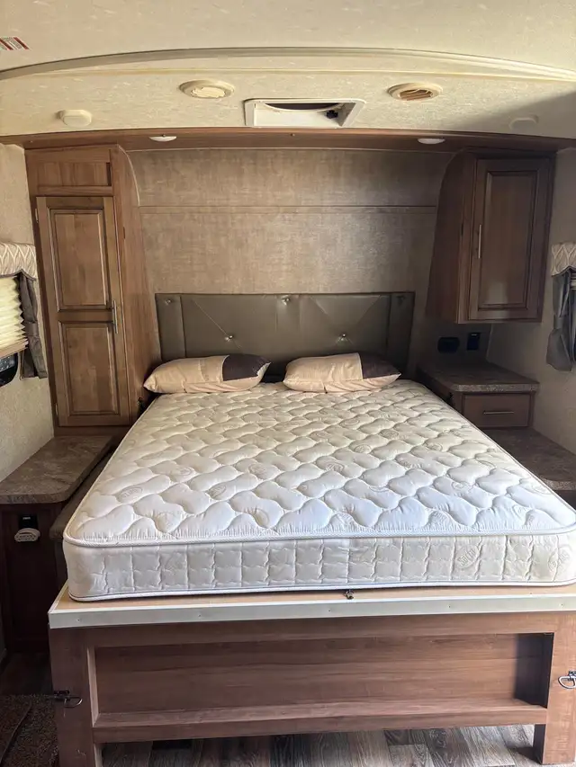 ESTATE SALE - Photo 3