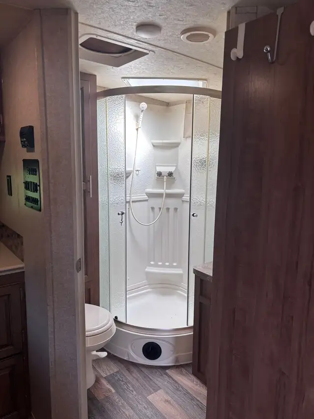 ESTATE SALE - Photo 6