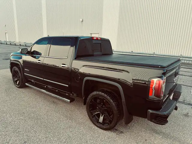 2016 GMC Sierra 1500 4WD Crew Cab Denali Ultimate 6.2 L In Black - Photo 5