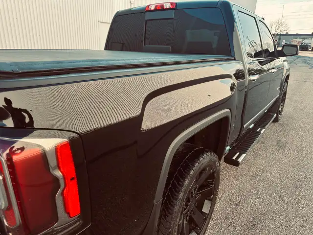 2016 GMC Sierra 1500 4WD Crew Cab Denali Ultimate 6.2 L In Black - Photo 15