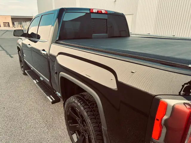 2016 GMC Sierra 1500 4WD Crew Cab Denali Ultimate 6.2 L In Black - Photo 25