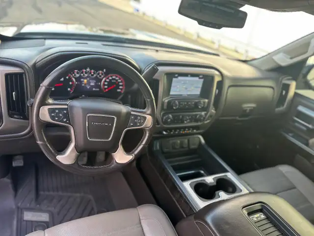 2016 GMC Sierra 1500 4WD Crew Cab Denali Ultimate 6.2 L In Black - Photo 38