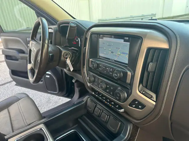 2016 GMC Sierra 1500 4WD Crew Cab Denali Ultimate 6.2 L In Black - Photo 41