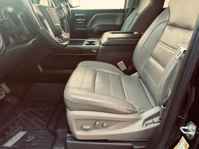 2016 GMC Sierra 1500 4WD Crew Cab Denali Ultimate 6.2 L In Black - Photo 44