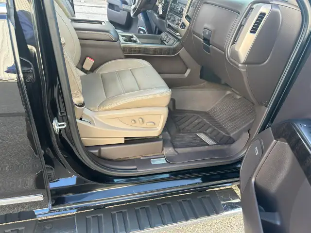 2016 GMC Sierra 1500 4WD Crew Cab Denali Ultimate 6.2 L In Black - Photo 46