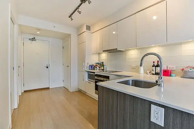 温哥华Downtown市中心高档社区一室一厅出租 - Photo 4