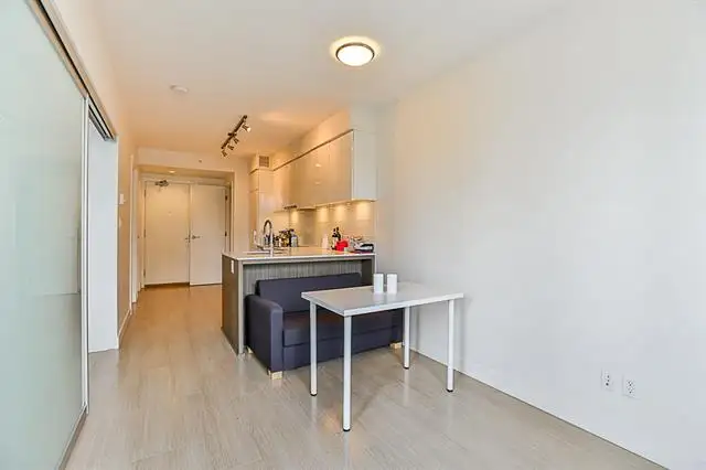 温哥华Downtown市中心高档社区一室一厅出租 - Photo 5