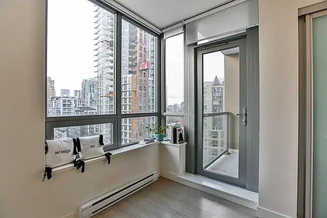 温哥华Downtown市中心高档社区一室一厅出租 - Photo 7