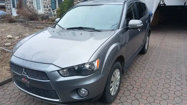 Mitsubishi Outlander LS 2013 AWD