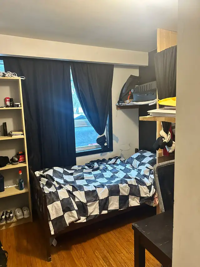 Furnished Room avail in 3bdrm apt in a small building