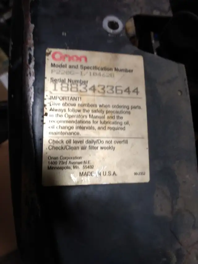 ONAN P220G 20hp engine STRIPPED FOR PARTS! - Photo 3