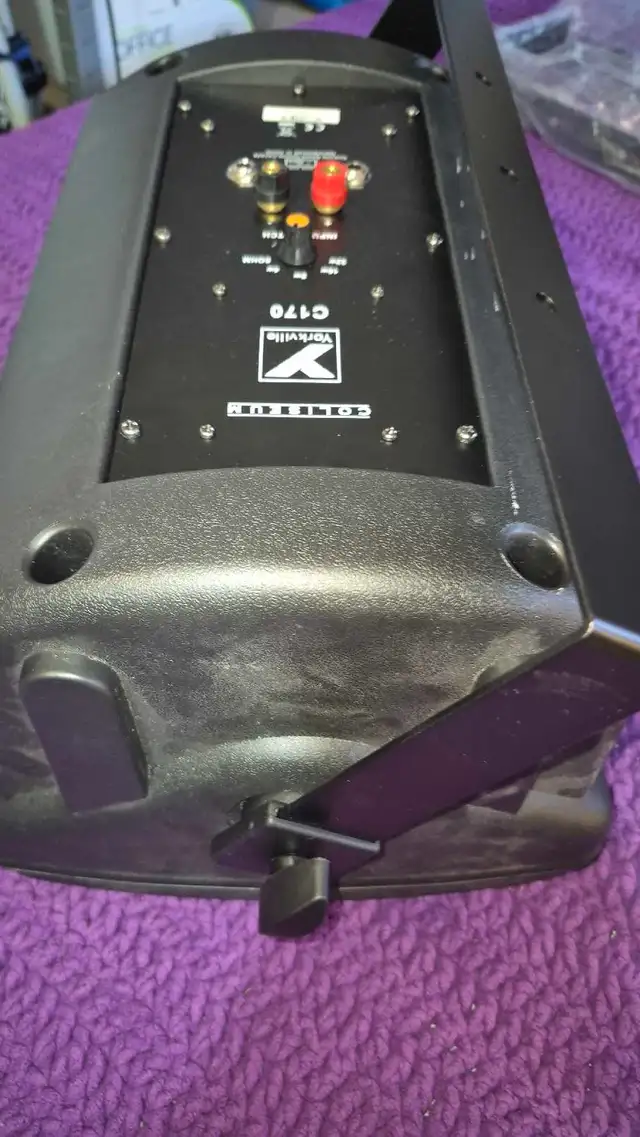 Yorkville Speekers - Photo 3