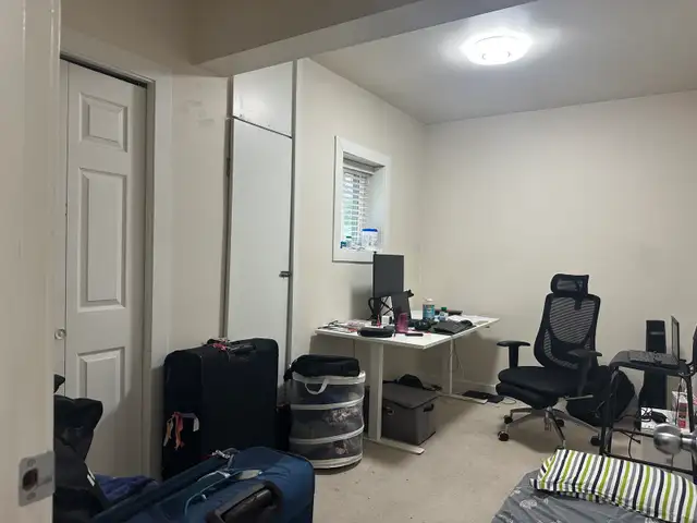 Two bedroom suite for rent - Photo 5