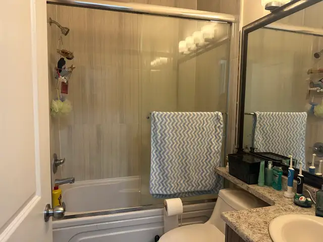 Two bedroom suite for rent - Photo 9