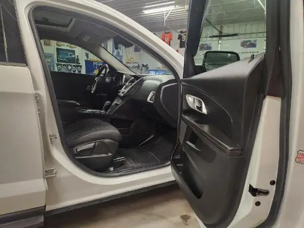 2015 Chevrolet Equinox LT - Photo 25