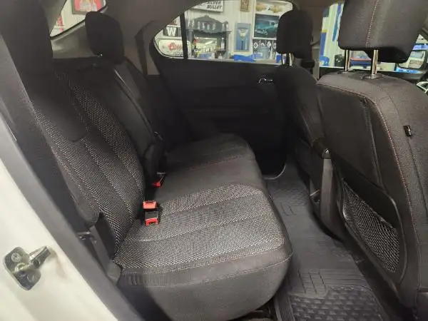 2015 Chevrolet Equinox LT - Photo 32