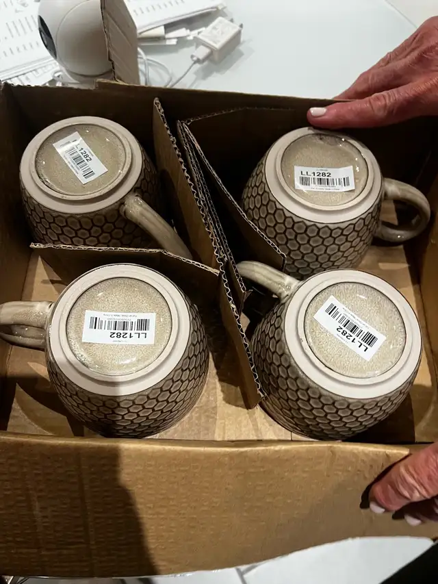 home Decor closing sale - Photo 6