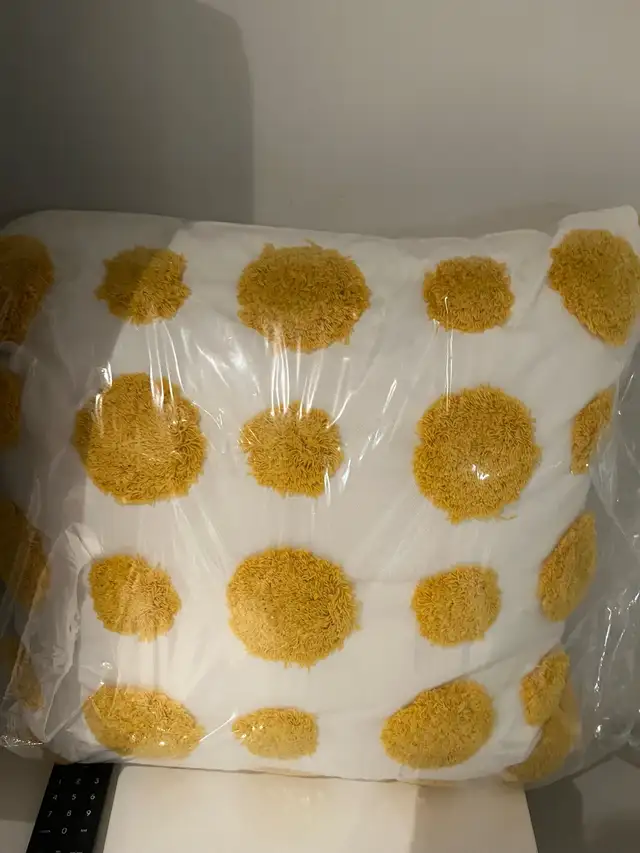 home Decor closing sale - Photo 9